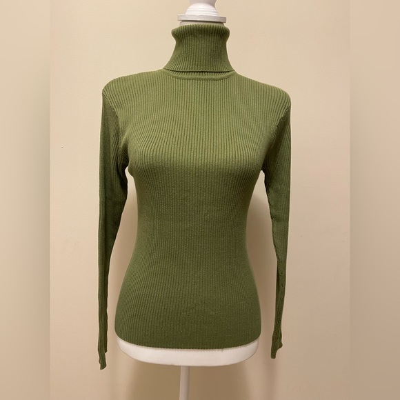 dressbarn Tops - Dressbarn Olive Green Ribbed Long-Sleeved Turtleneck Top, Size S